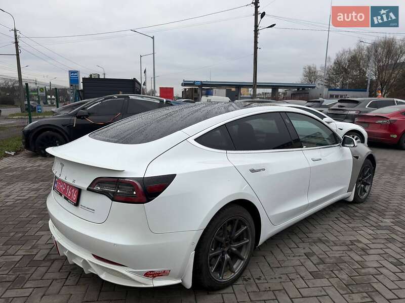 Седан Tesla Model 3 2018 в Луцке фото 5 Седан Tesla Model 3 2018 в Луцке
