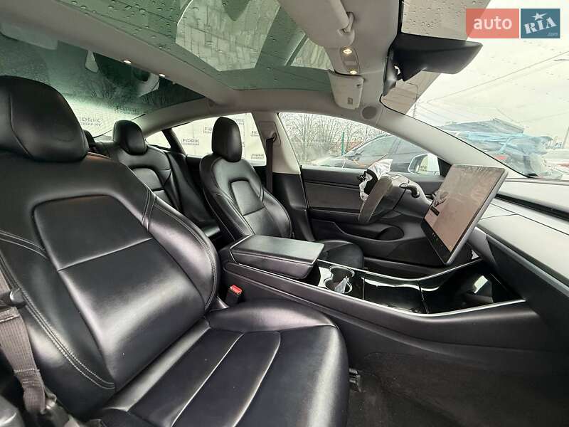 Седан Tesla Model 3 2018 в Луцке фото 10 Седан Tesla Model 3 2018 в Луцке