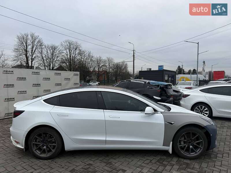 Седан Tesla Model 3 2018 в Луцке фото 18 Седан Tesla Model 3 2018 в Луцке