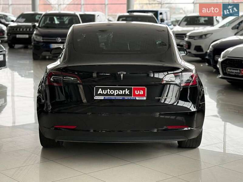 Седан Tesla Model 3 2019 в Одессе