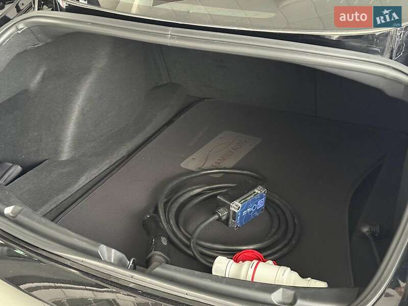 Седан Tesla Model 3 2019 в Одессе