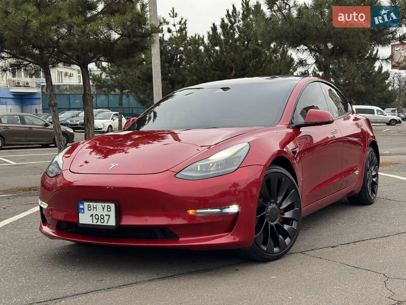 Седан Tesla Model 3 2022 в Одессе