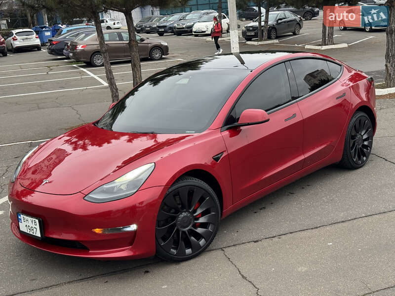 Седан Tesla Model 3 2022 в Одессе
