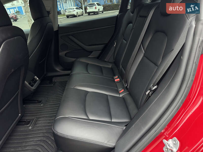 Седан Tesla Model 3 2022 в Одессе