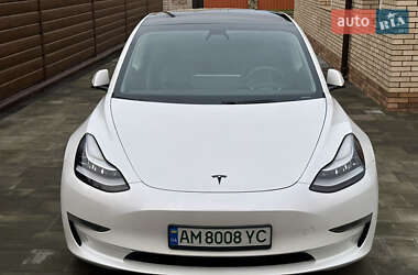 Седан Tesla Model 3 2020 в Коростені