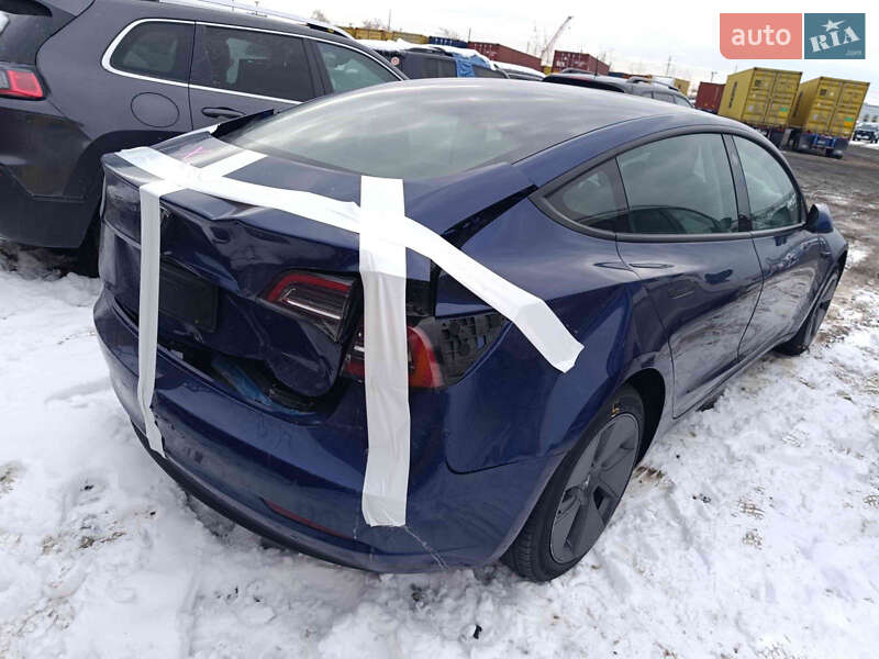 Седан Tesla Model 3 2023 в Львове