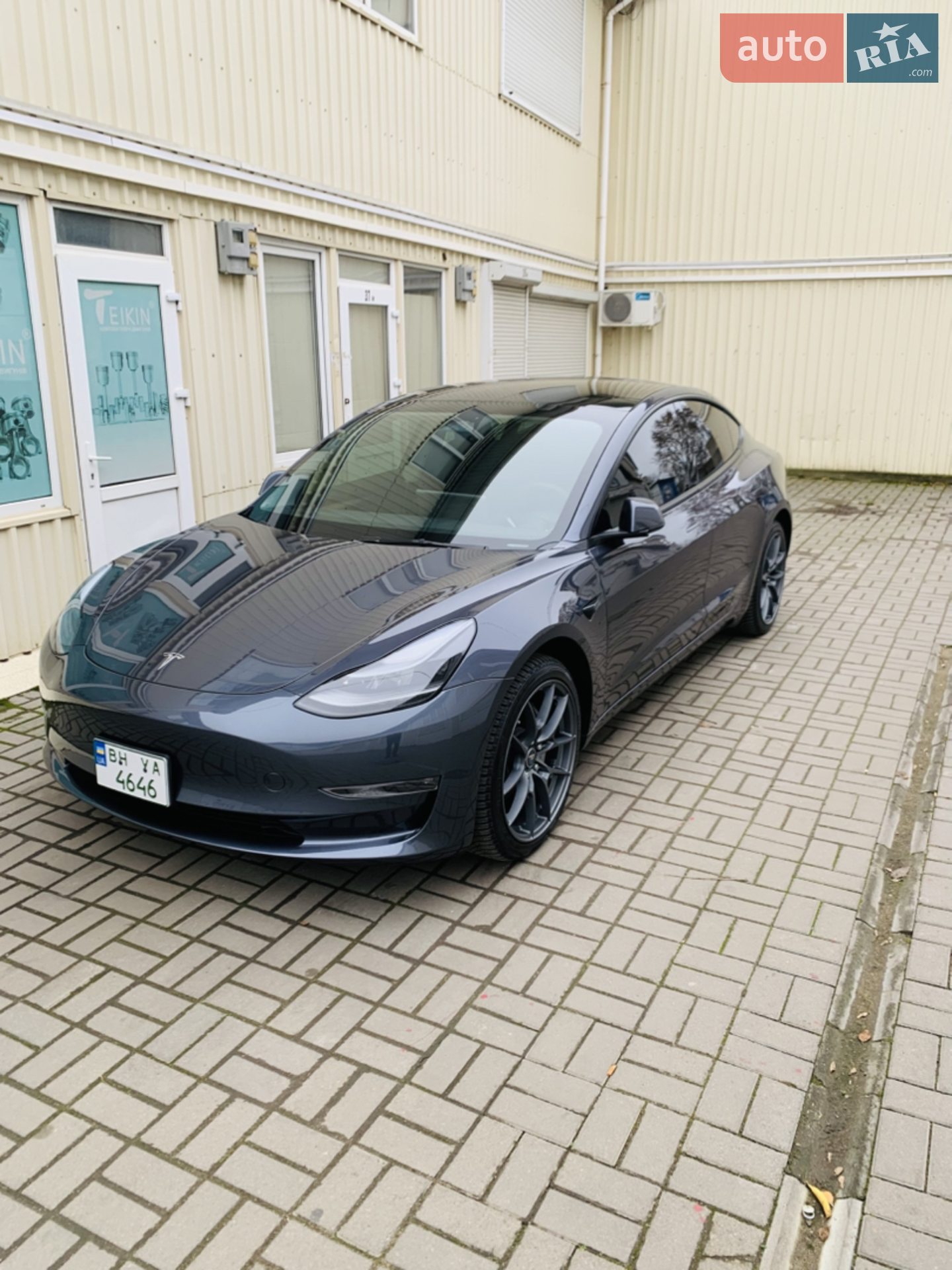 2023 Tesla Model 3 - фото 1