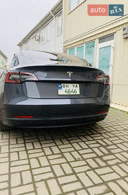 Седан Tesla Model 3 2023 в Одессе