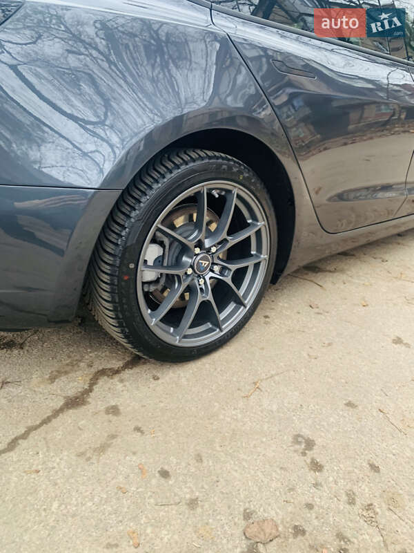 Седан Tesla Model 3 2023 в Одесі фото 18 Седан Tesla Model 3 2023 в Одесі