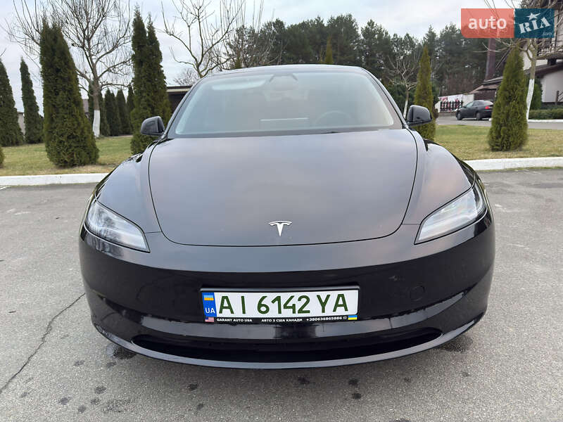 Седан Tesla Model 3 2024 в Киеве