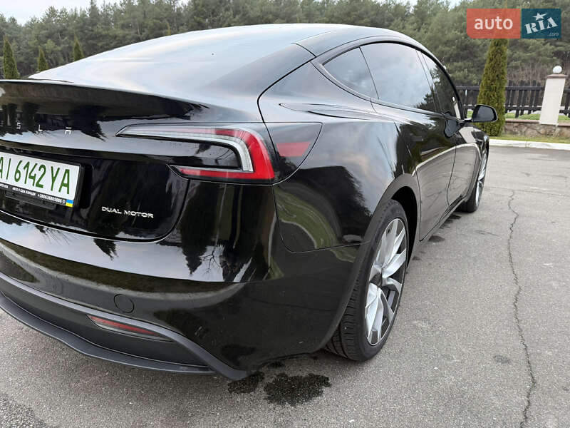 Седан Tesla Model 3 2024 в Киеве