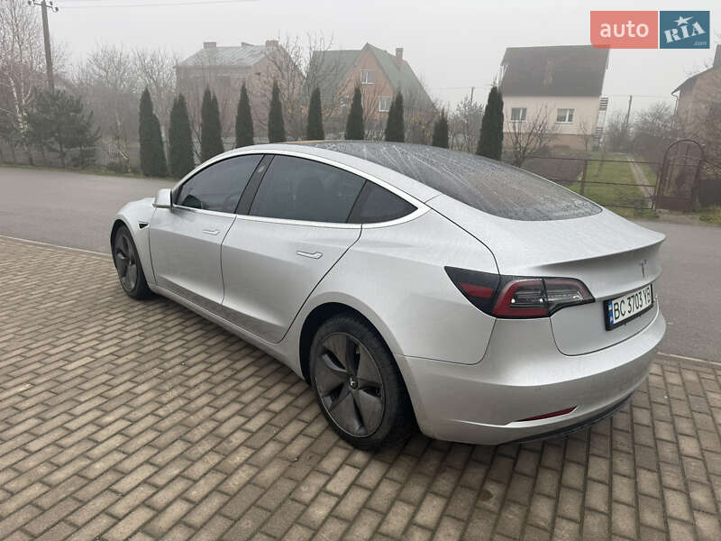 Седан Tesla Model 3 2018 в Пустомытах