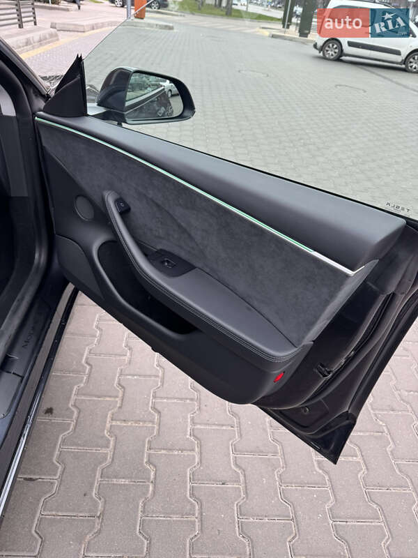 Седан Tesla Model 3 2024 в Белой Церкви