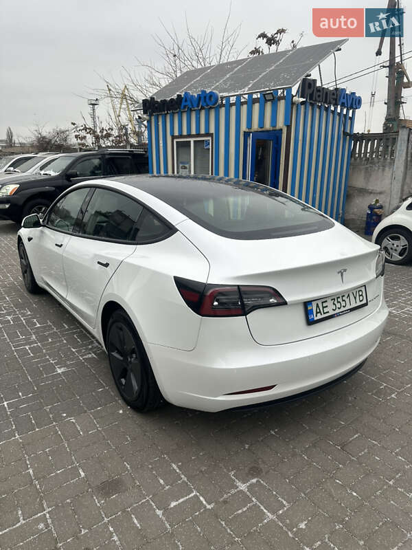 Седан Tesla Model 3 2021 в Днепре