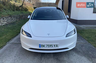 Седан Tesla Model 3 2024 в Острозі фото 9 Седан Tesla Model 3 2024 в Острозі