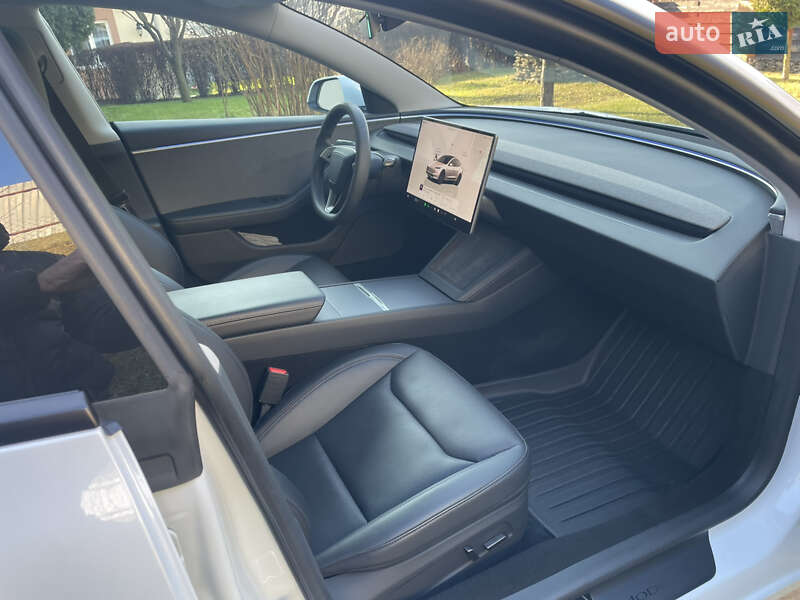 Седан Tesla Model 3 2024 в Острозі фото 18 Седан Tesla Model 3 2024 в Острозі