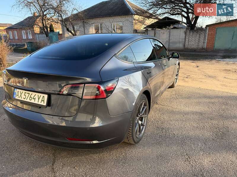 Седан Tesla Model 3 2020 в Харкові