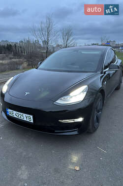 Седан Tesla Model 3 2018 в Кривом Роге