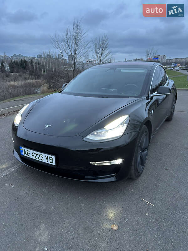 Tesla Model 3 2018 Tesla Model 3 2018