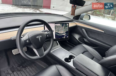 Седан Tesla Model 3 2021 в Вышгороде