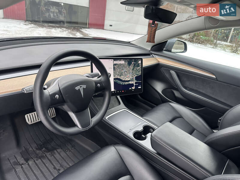 Седан Tesla Model 3 2021 в Вышгороде