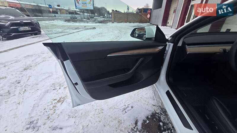 Седан Tesla Model 3 2021 в Полтаве фото 10 Седан Tesla Model 3 2021 в Полтаве