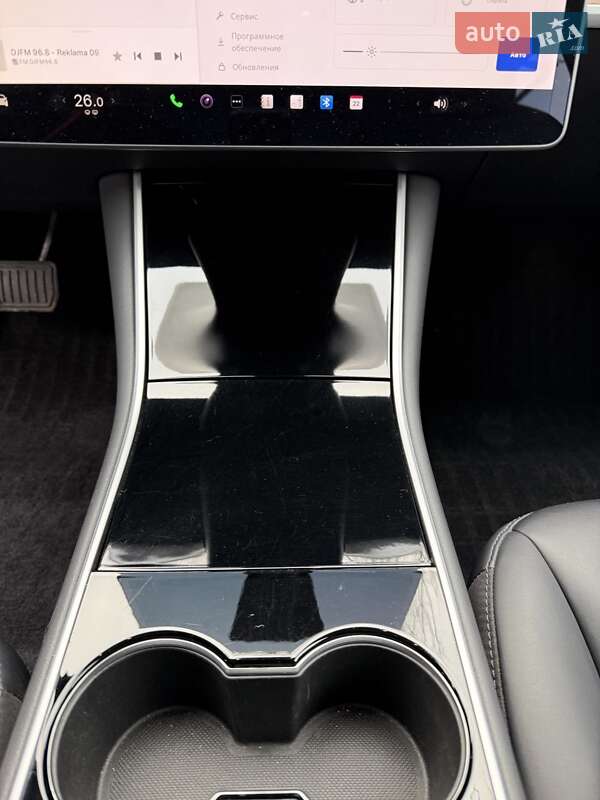 Седан Tesla Model 3 2020 в Киеве