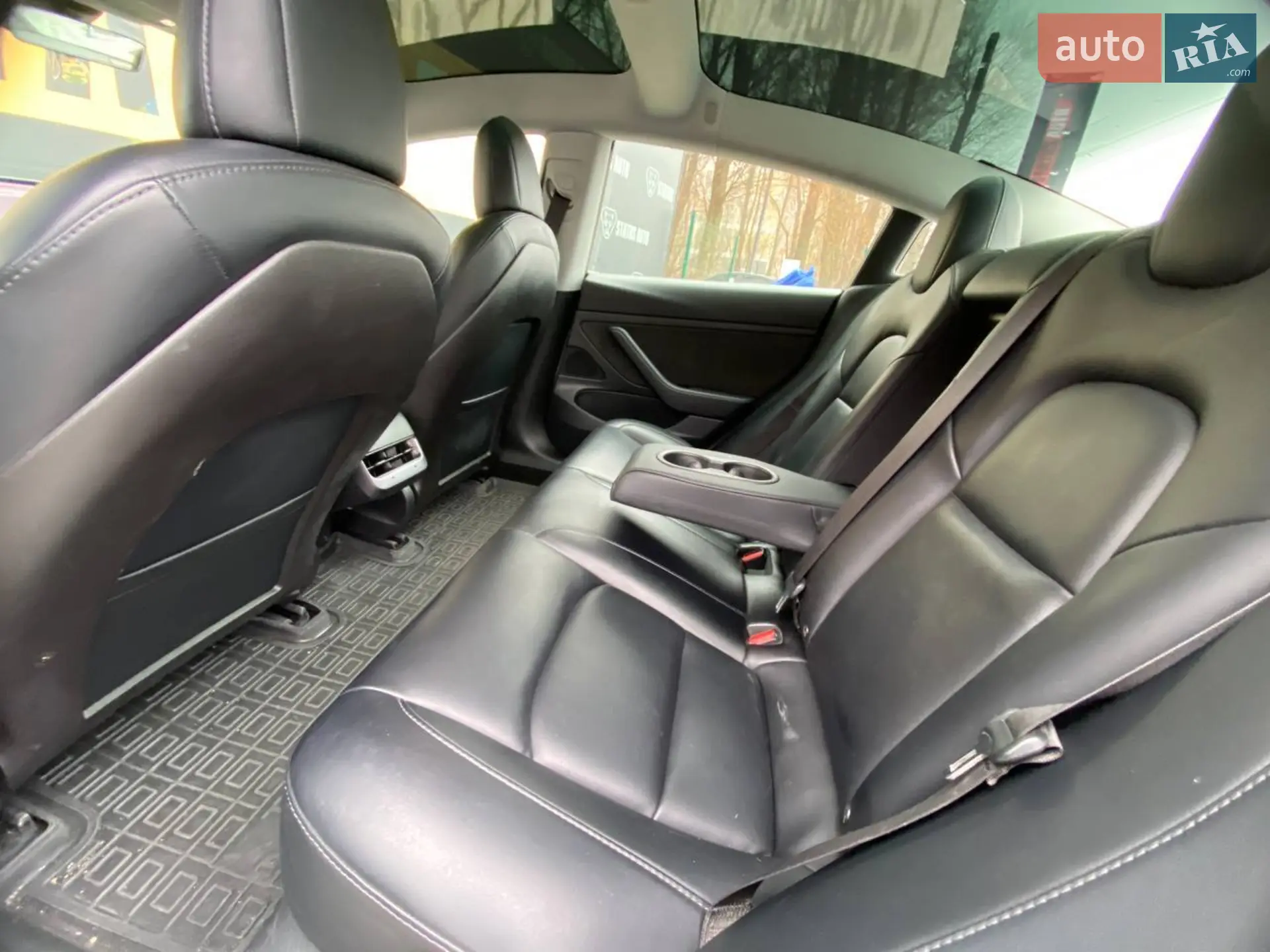 2020 Tesla Model 3 - мініатюра 24