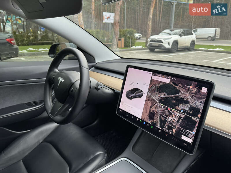 Седан Tesla Model 3 2019 в Києві