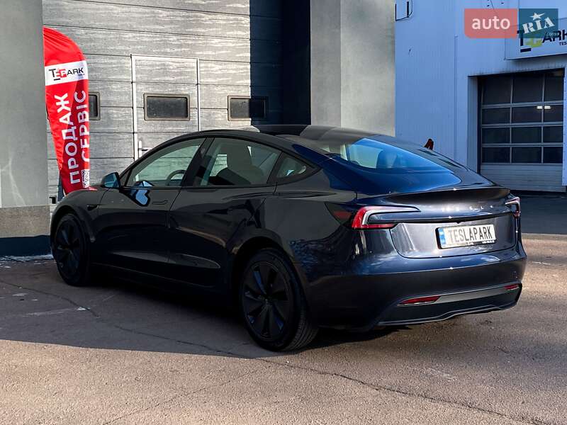Седан Tesla Model 3 2024 в Києві