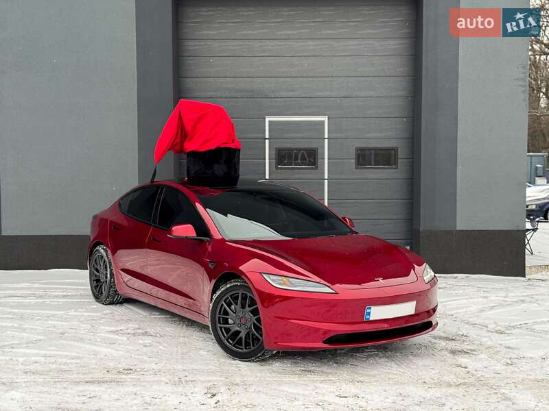 Седан Tesla Model 3 2024 в Киеве