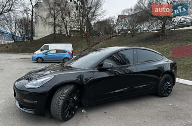 Седан Tesla Model 3 2022 в Киеве