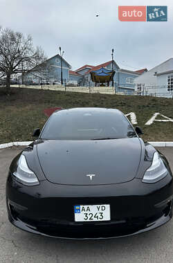 Седан Tesla Model 3 2022 в Киеве