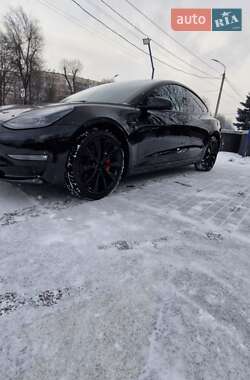 Седан Tesla Model 3 2023 в Дніпрі