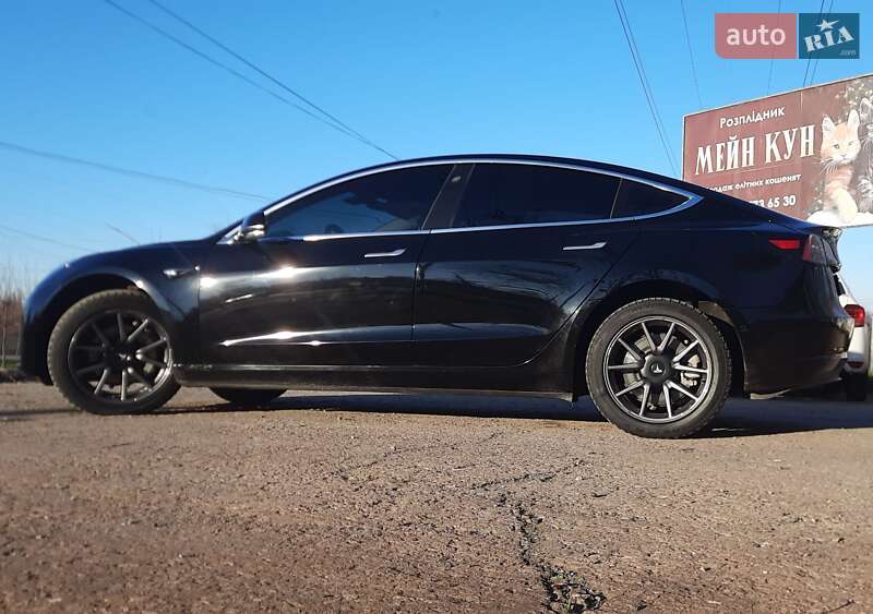 Седан Tesla Model 3 2019 в Кривом Роге