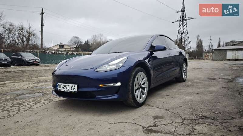 2022 Tesla Model 3, VIN 5YJ3E1EB7NF305213:plate — фото 1 (autoria)