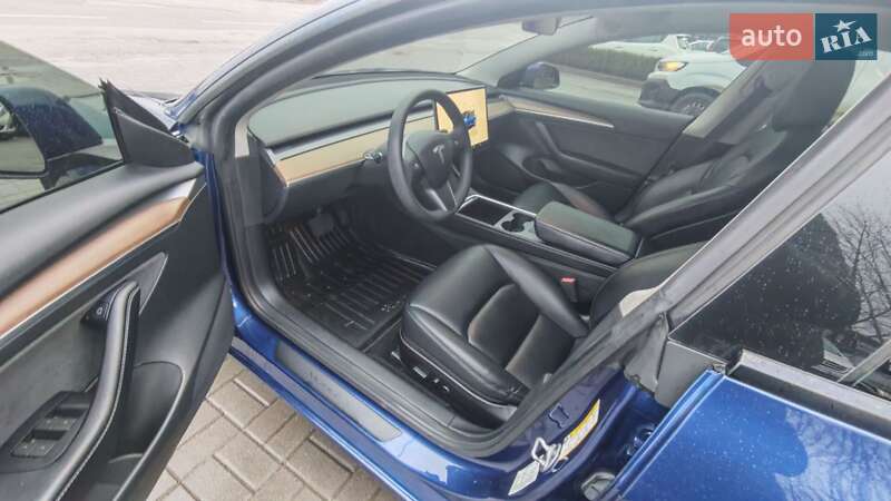 Седан Tesla Model 3 2022 в Кам'янець-Подільському