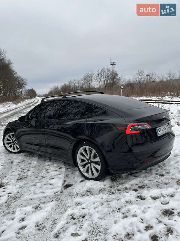 Седан Tesla Model 3 2020 в Коломые