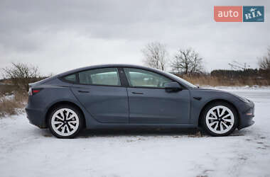 Седан Tesla Model 3 2021 в Львові