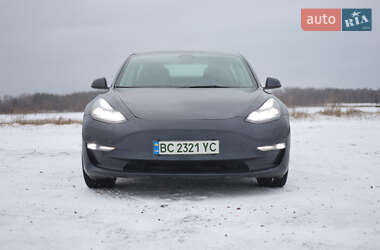 Седан Tesla Model 3 2021 в Львові