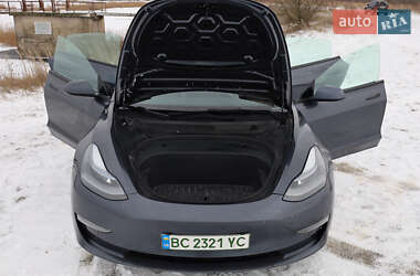Седан Tesla Model 3 2021 в Львові