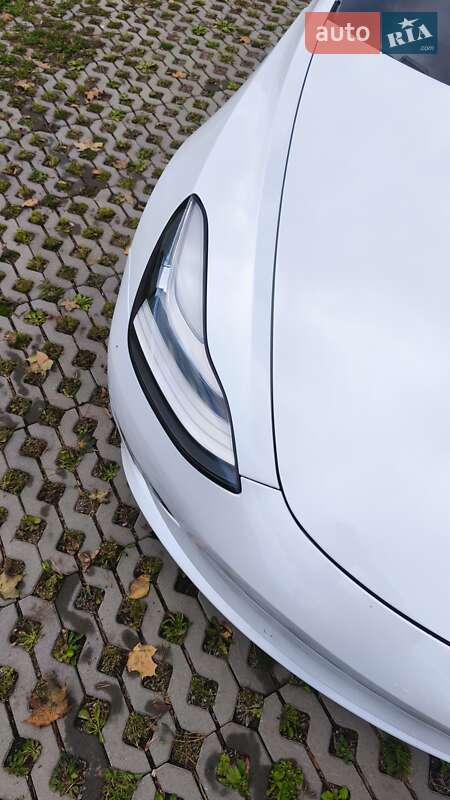 Седан Tesla Model 3 2020 в Харькове