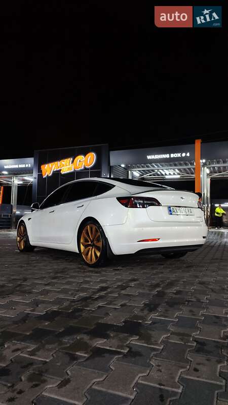 Седан Tesla Model 3 2020 в Харькове