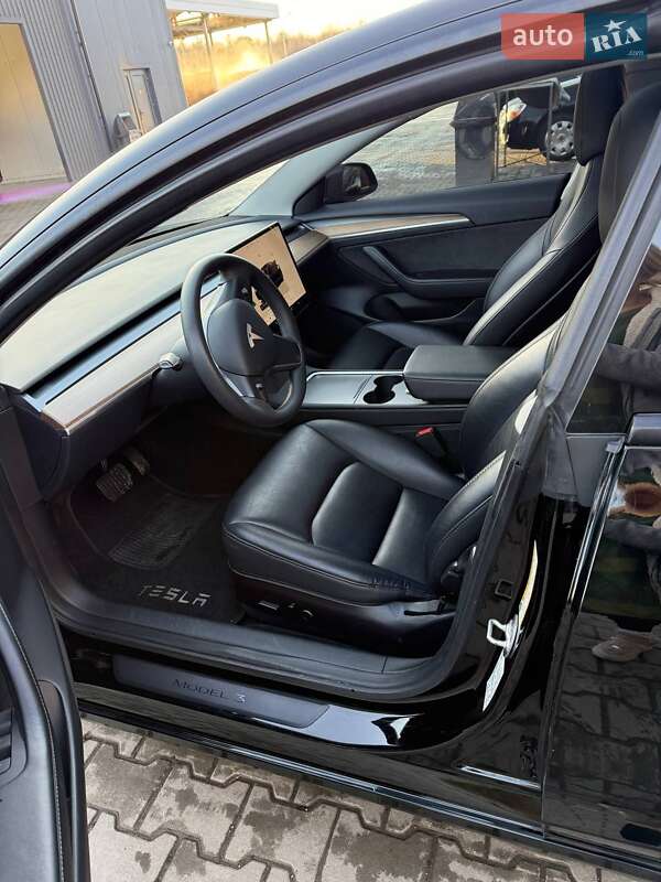 Седан Tesla Model 3 2022 в Львове фото 31 Седан Tesla Model 3 2022 в Львове