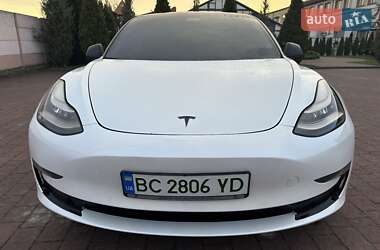 Седан Tesla Model 3 2020 в Стрые