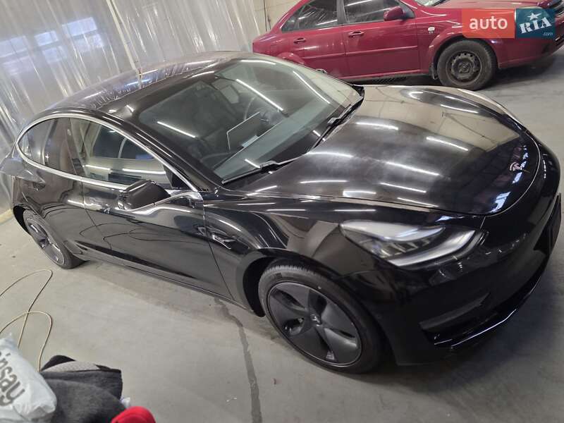 Седан Tesla Model 3 2018 в Львове фото 16 Седан Tesla Model 3 2018 в Львове
