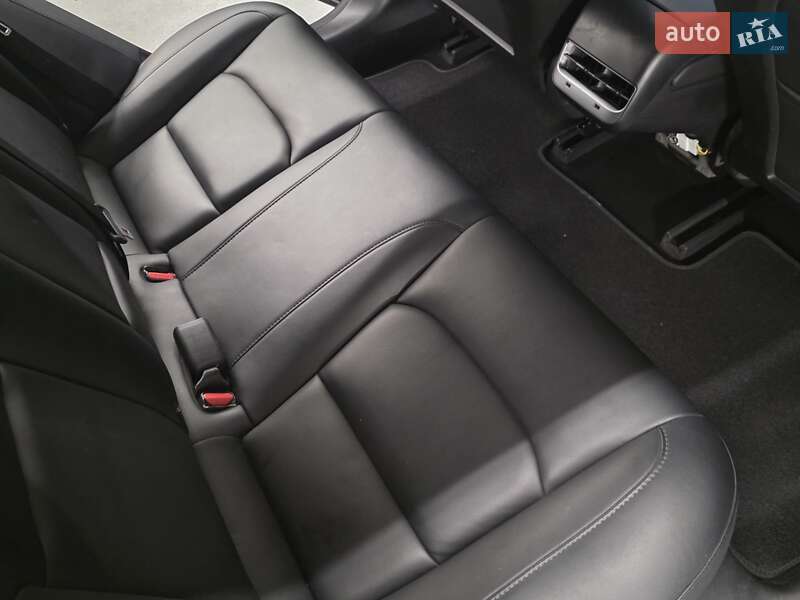 Седан Tesla Model 3 2018 в Львове фото 25 Седан Tesla Model 3 2018 в Львове