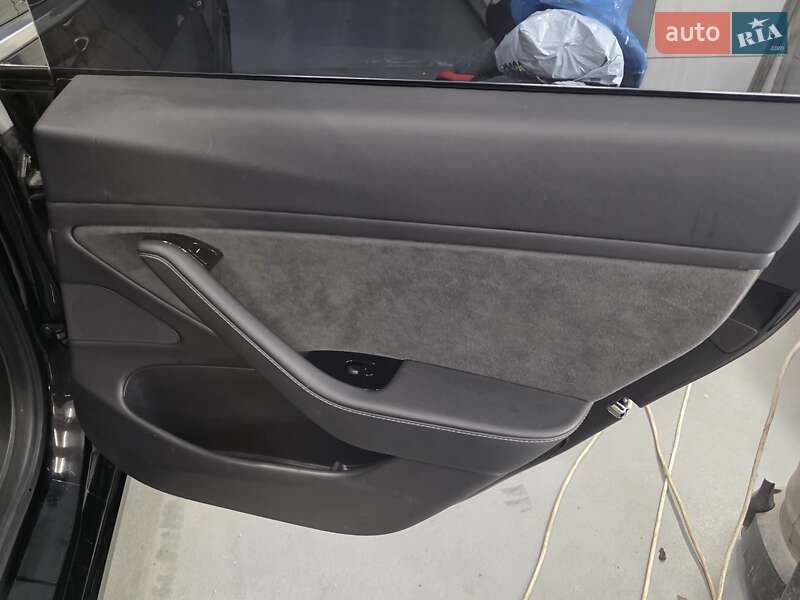 Седан Tesla Model 3 2018 в Львове фото 30 Седан Tesla Model 3 2018 в Львове