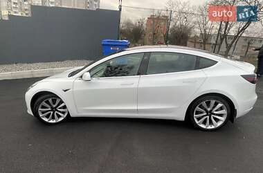 Седан Tesla Model 3 2019 в Киеве