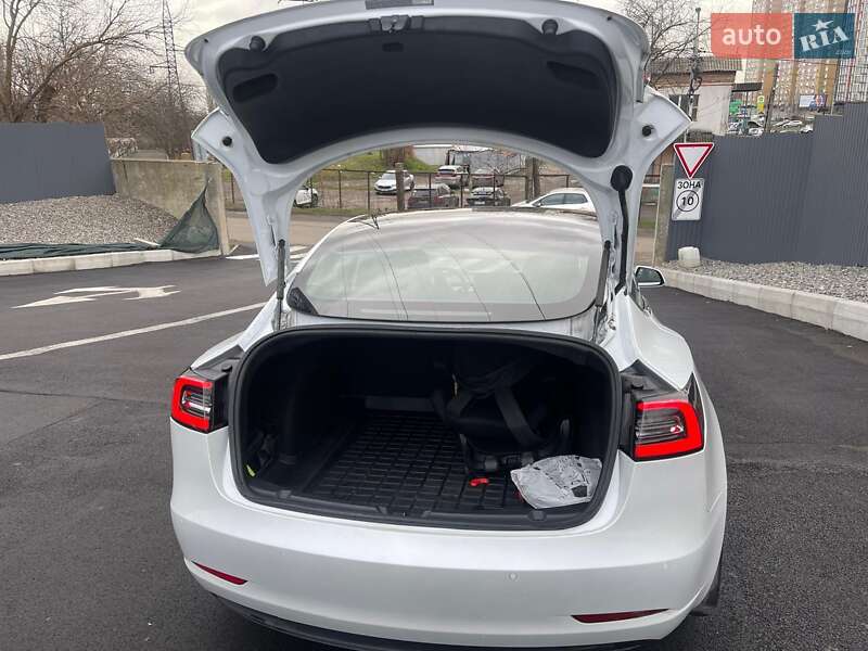 Седан Tesla Model 3 2019 в Києві фото 12 Седан Tesla Model 3 2019 в Києві